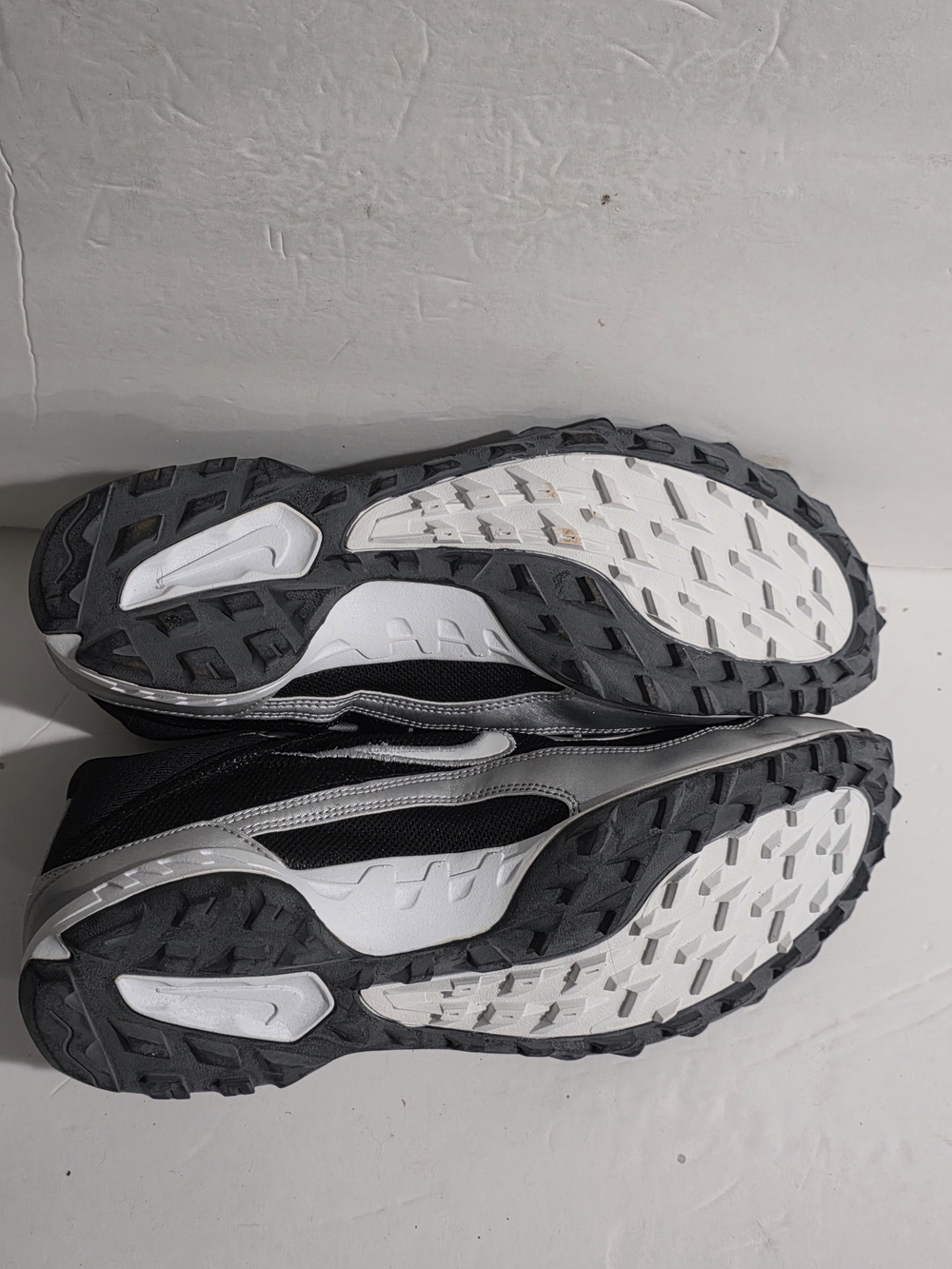 Nike White and Black Mesh Sneaker Bowerman Size 14 Vintage Running Sneaker - Picture 10 of 12